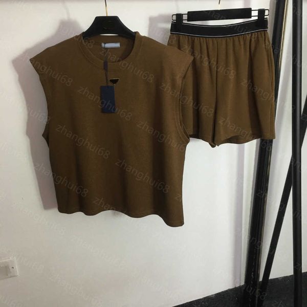 23ss womens designer clothing women pants sets casual suit chest letter triangle vest letter webbing elastic waist shorts set women clothes, White
23ss womens designer clothing women pants sets casual suit chest letter triangle vest letter webbing elastic waist shorts set women clothes, White