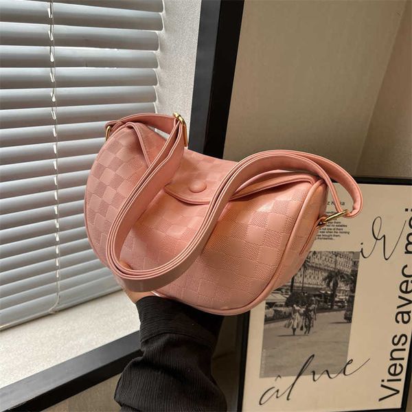 large capacity bag for women's summer versatile new fashion texture one shoulder crossbody bag popular saddle dumpling bag
large capacity bag for women's summer versatile new fashion texture one shoulder crossbody bag popular saddle dumpling bag