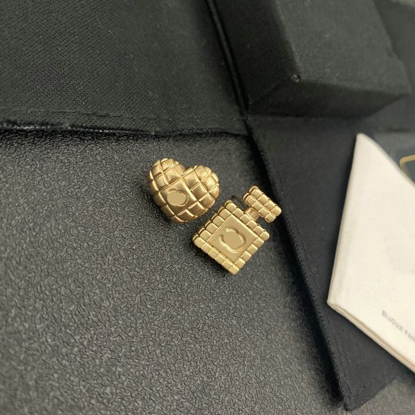 Designer Letter Stud Earrings For Woman Love Heart perfume bottle Earring Luxury Earrings Wedding Party Jewerlry Accessories
Designer Letter Stud Earrings For Woman Love Heart perfume bottle Earring Luxury Earrings Wedding Party Jewerlry Accessories