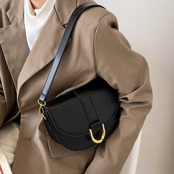 this year's popular bag for women in a new trendy and stylish one shoulder crossbody bag with a large capacity half round saddle bag
this year's popular bag for women in a new trendy and stylish one shoulder crossbody bag with a large capacity half round saddle bag