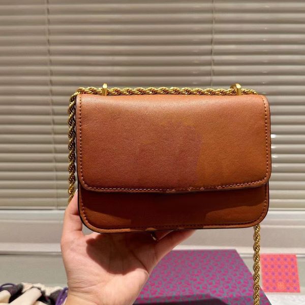 luxurys designer bag brand tb lock tote shoulder small genuine leather clutch classic embossing famous plaid stripes women
luxurys designer bag brand tb lock tote shoulder small genuine leather clutch classic embossing famous plaid stripes women