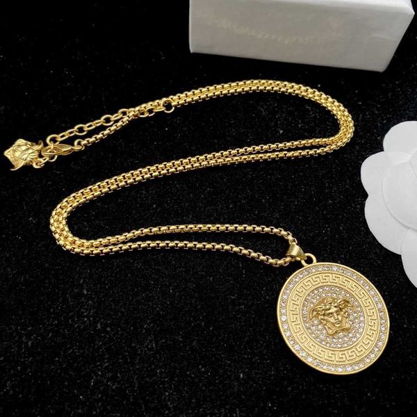 designers jewelry necklace f fan new beauty head labyrinth diamond necklace with feminine temperament network red same fashion collar, Silver
designers jewelry necklace f fan new beauty head labyrinth diamond necklace with feminine temperament network red same fashion collar, Silver