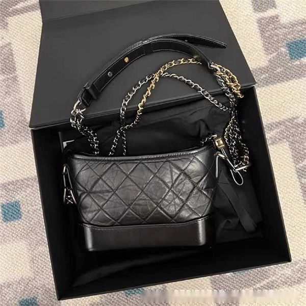 shoulder designer bags 2023 lingge straddle genuine chain luxury crossbody leather wandering oblique small fashion versatile luxuries design
shoulder designer bags 2023 lingge straddle genuine chain luxury crossbody leather wandering oblique small fashion versatile luxuries design