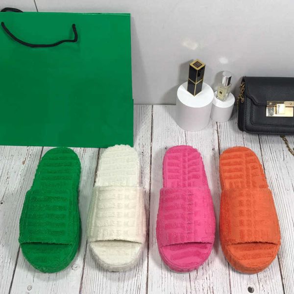 designer slippers warm sandals resort sponge platform shoes luxury autumn winter man women slipper furry scuffs sandal fashion towel slides, Black
designer slippers warm sandals resort sponge platform shoes luxury autumn winter man women slipper furry scuffs sandal fashion towel slides, Black