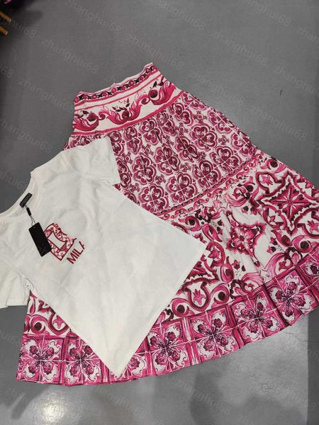 23ss skirt set womens designer clothing round neck cotton logo printed short sleeve t-shirt half skirt sets womens clothing a1, White
23ss skirt set womens designer clothing round neck cotton logo printed short sleeve t-shirt half skirt sets womens clothing a1, White