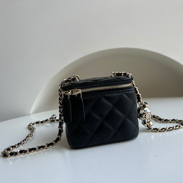 designer cosmetic bag lady chain bag 11cm genuine leather shoulder bag delicate knockoff crossbody bag with box yc104
designer cosmetic bag lady chain bag 11cm genuine leather shoulder bag delicate knockoff crossbody bag with box yc104