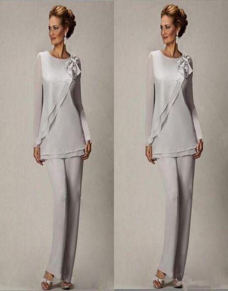 elegant 2019 plus size silver pants suit for mother of the bride groom beaded chiffon wedding party evening gowns1631652, Black;red
elegant 2019 plus size silver pants suit for mother of the bride groom beaded chiffon wedding party evening gowns1631652, Black;red