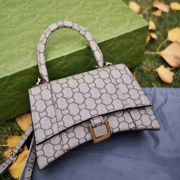 designer handbags women handbag shoulder fashion messenger bag half moon hourglass bag luxury handle leather classic vintage wallet
designer handbags women handbag shoulder fashion messenger bag half moon hourglass bag luxury handle leather classic vintage wallet