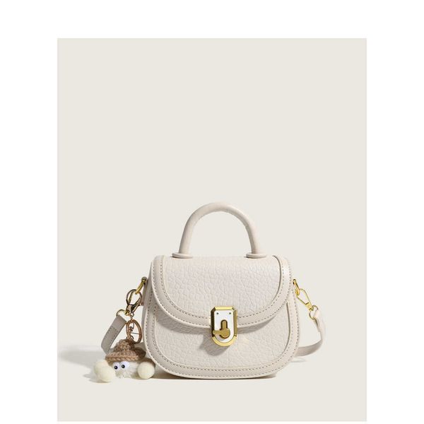 white moonlight saddle bag women's summer new handbag fashion versatile one shoulder crossbody bag
white moonlight saddle bag women's summer new handbag fashion versatile one shoulder crossbody bag