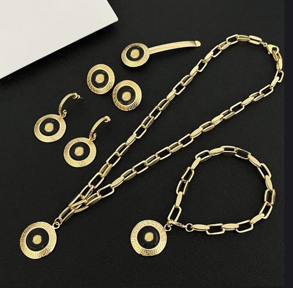 beauty head vintage dropper enamel black resin embellishment necklace bracelet earring ring brass hairpin banshee luxury neck chain designer
beauty head vintage dropper enamel black resin embellishment necklace bracelet earring ring brass hairpin banshee luxury neck chain designer