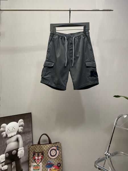 23ss men short pant fashion work street new five shors pocket inlay inverted triangle metal badge design elastic-waist three-dimensional bag, White;black
23ss men short pant fashion work street new five shors pocket inlay inverted triangle metal badge design elastic-waist three-dimensional bag, White;black