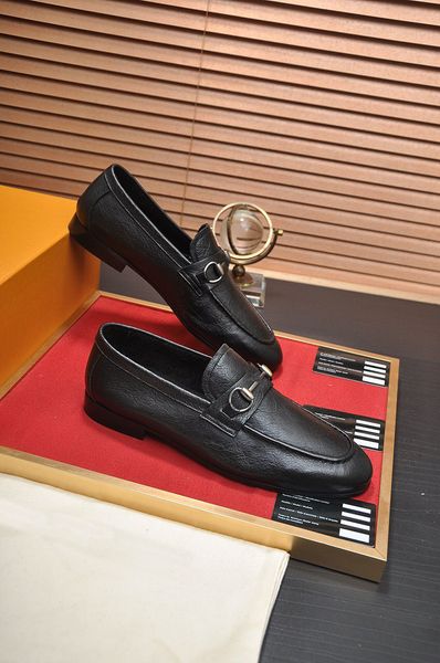 2023 men formal dress shoes genuine leather classical style business slip-on brand designer flats men's wedding loafers size 38-45, Black
2023 men formal dress shoes genuine leather classical style business slip-on brand designer flats men's wedding loafers size 38-45, Black