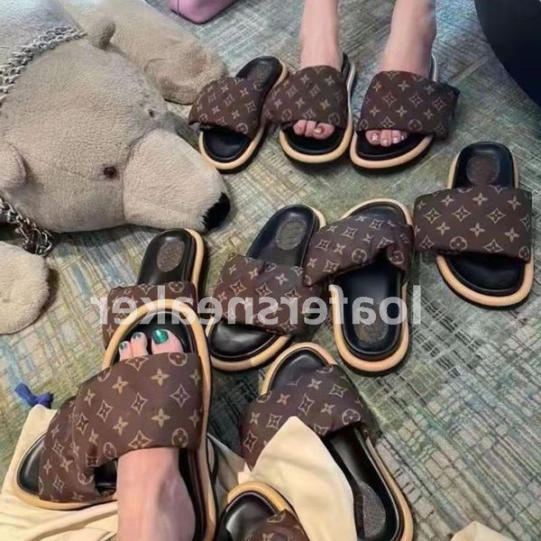designers pool pillow mules women sandals sunset flat comfort mules padded front strap slippers fashionable easy-to-wear style slides 001, Black
designers pool pillow mules women sandals sunset flat comfort mules padded front strap slippers fashionable easy-to-wear style slides 001, Black