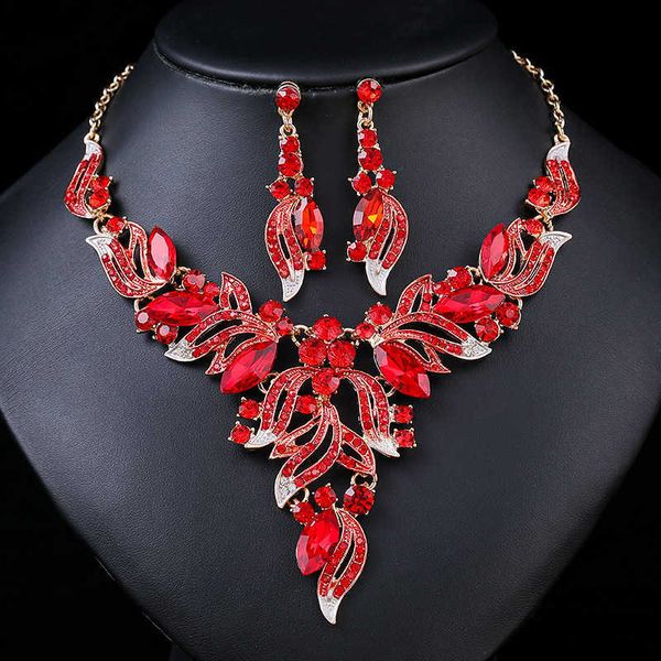 accessories exaggerate new necklace set women's luxury crystal banquet dress collar chain 230628, Silver
accessories exaggerate new necklace set women's luxury crystal banquet dress collar chain 230628, Silver