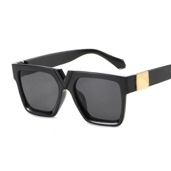 luxurious new designer sunglasses safety material handsome practical sunglasses beach, party, sports, driving essential fashion sharp tool, White;black
luxurious new designer sunglasses safety material handsome practical sunglasses beach, party, sports, driving essential fashion sharp tool, White;black