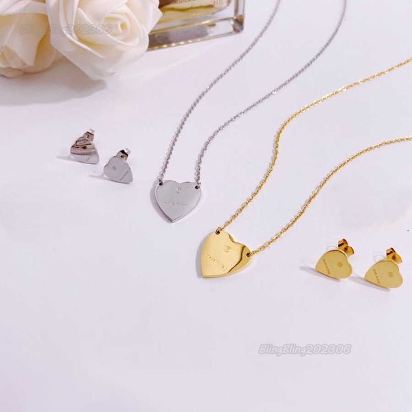 europe america fashion jewelry sets women lady titanium steel 18k plated gold earrings necklaces sets with g letter heart pendant, Silver
europe america fashion jewelry sets women lady titanium steel 18k plated gold earrings necklaces sets with g letter heart pendant, Silver