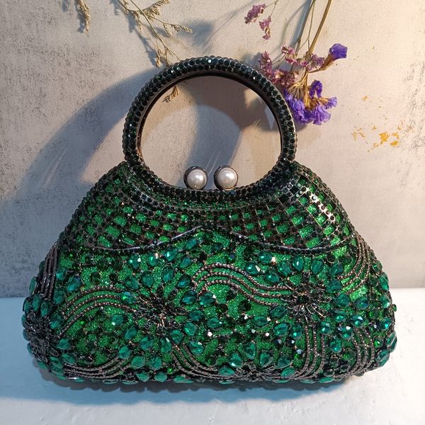 evening bags woman green blue gold ab wedding bridal handbag hollow out flower crystal party clutch purse dinner diamond floral bag 230704
evening bags woman green blue gold ab wedding bridal handbag hollow out flower crystal party clutch purse dinner diamond floral bag 230704