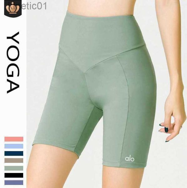 desginer alo yoga shorts capris tight fit hip lifting fitness pants women's sports pants sweating fast dry cycling outwear shorts, White;black
desginer alo yoga shorts capris tight fit hip lifting fitness pants women's sports pants sweating fast dry cycling outwear shorts, White;black