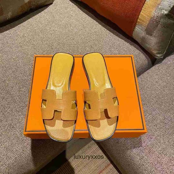 high oran definition girl slipper hermz oasis wear sandals h women 2023 leather flat designer bottomed summer 0lma
high oran definition girl slipper hermz oasis wear sandals h women 2023 leather flat designer bottomed summer 0lma