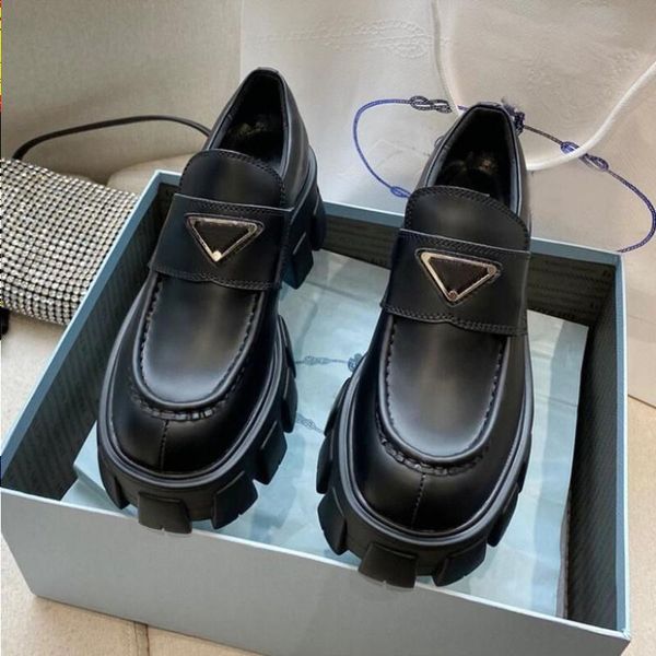 2023 spring and summer new women's sandals triangle standard thick bottom muffin lefse shoes female black british wind single shoes in
2023 spring and summer new women's sandals triangle standard thick bottom muffin lefse shoes female black british wind single shoes in