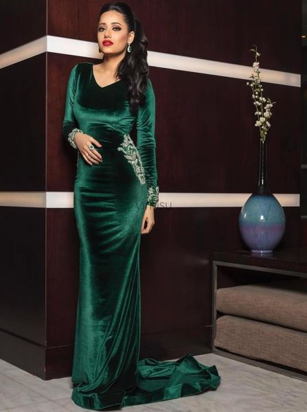 dubai hunter green mermaid evening dresses v neck long sleeve sweep train sequins beads velvet formal prom party gowns robes de so7030647, Black;red
dubai hunter green mermaid evening dresses v neck long sleeve sweep train sequins beads velvet formal prom party gowns robes de so7030647, Black;red