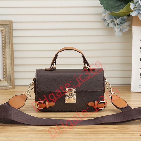 lady handbag leather women luxurys designers bags handbags makeup messenger crossbody chain shoulder bag viut on totes wallet
lady handbag leather women luxurys designers bags handbags makeup messenger crossbody chain shoulder bag viut on totes wallet