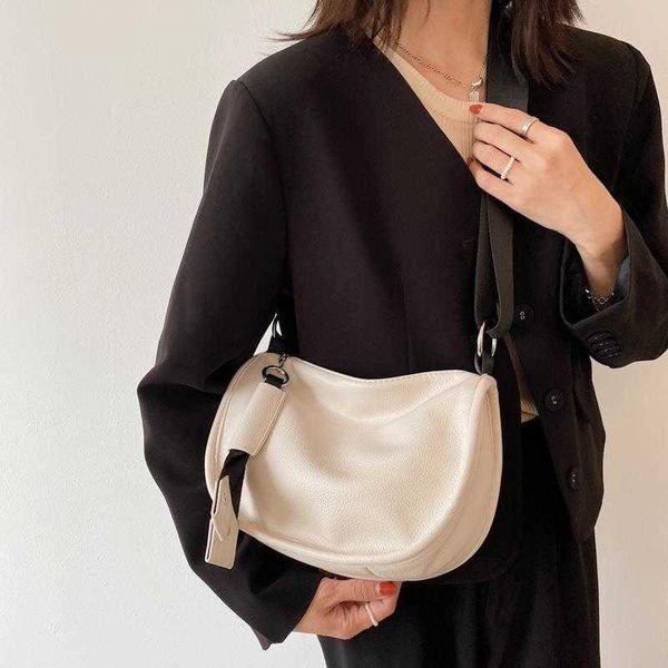women's new fashion soft leather saddle bag large capacity versatile one shoulder crossbody bag
women's new fashion soft leather saddle bag large capacity versatile one shoulder crossbody bag