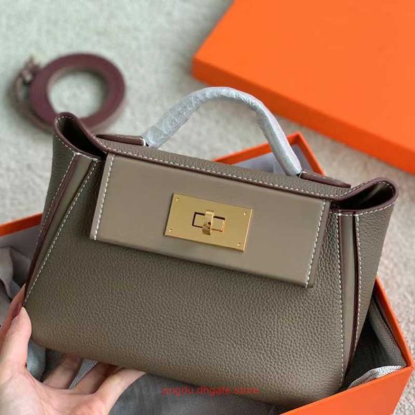 h home designer 2424 tote bags for sale leather 2424 color mini bag with lock catch one shoulder diagonal cross double shoulder dumpling bag
h home designer 2424 tote bags for sale leather 2424 color mini bag with lock catch one shoulder diagonal cross double shoulder dumpling bag