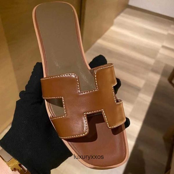 h summer oasis hermz girl slipper oran designer women's high edition sandals leather outwear 2023 casual vacation beach slide versatile
h summer oasis hermz girl slipper oran designer women's high edition sandals leather outwear 2023 casual vacation beach slide versatile