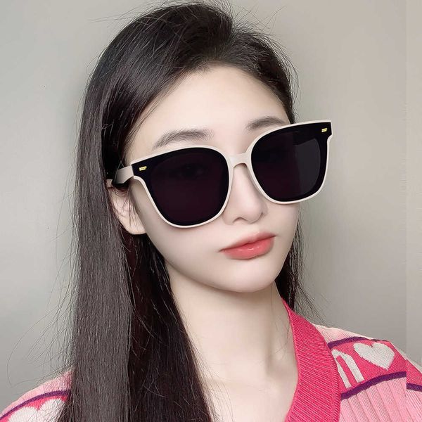 new style for men and women high level sense net red korean version tiktok kwai anti ultraviolet polarizing sunglasses, White;black
new style for men and women high level sense net red korean version tiktok kwai anti ultraviolet polarizing sunglasses, White;black