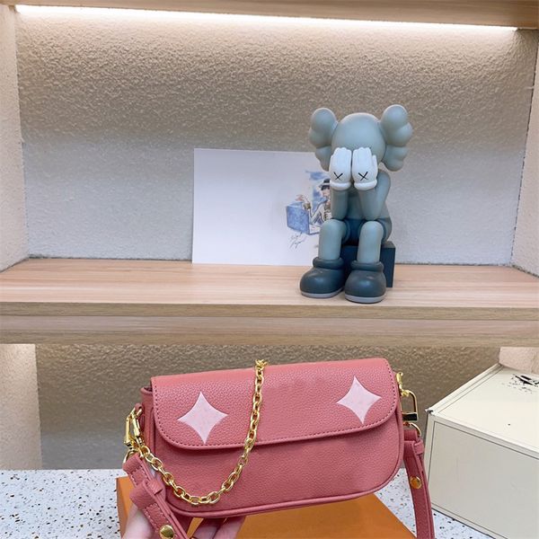 envelope style configuration three in one chain bag with cross body shoulder bag for women senior fashion designer
envelope style configuration three in one chain bag with cross body shoulder bag for women senior fashion designer