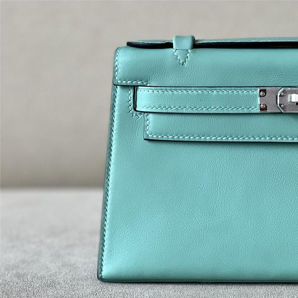 her kelly bag cowhide gold silver buckle shoulder bags handbag swift calf leather women's cross body luxury designer bag 5a quality moz
her kelly bag cowhide gold silver buckle shoulder bags handbag swift calf leather women's cross body luxury designer bag 5a quality moz
