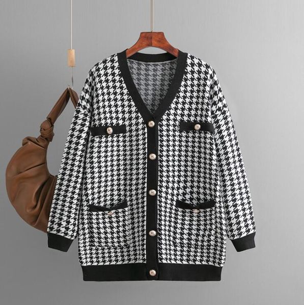 women's sweaters v neck green black cardigan classic designer long sleeve sweater knitted oversized jumper casual coat, White;black
women's sweaters v neck green black cardigan classic designer long sleeve sweater knitted oversized jumper casual coat, White;black