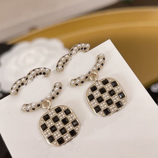 diamond c letter earring chess board pendant gold plated women wedding party gifts wholesale, Golden;silver
diamond c letter earring chess board pendant gold plated women wedding party gifts wholesale, Golden;silver