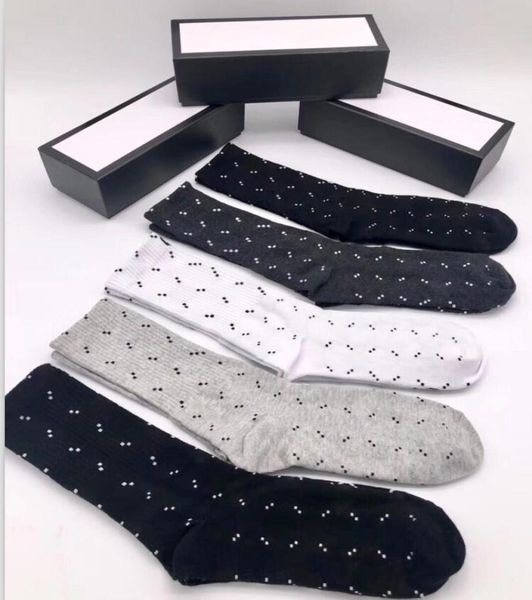 21ss luxur socks for mens and womens sport long sock 100 cotton whole couple 5 pcs with box4225506, Black
21ss luxur socks for mens and womens sport long sock 100 cotton whole couple 5 pcs with box4225506, Black