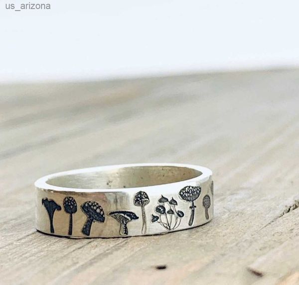 bohemian delicate handmade carved flower rings vintage mushroom ring for women girls wedding band christmas birthday gift l230620, Silver
bohemian delicate handmade carved flower rings vintage mushroom ring for women girls wedding band christmas birthday gift l230620, Silver