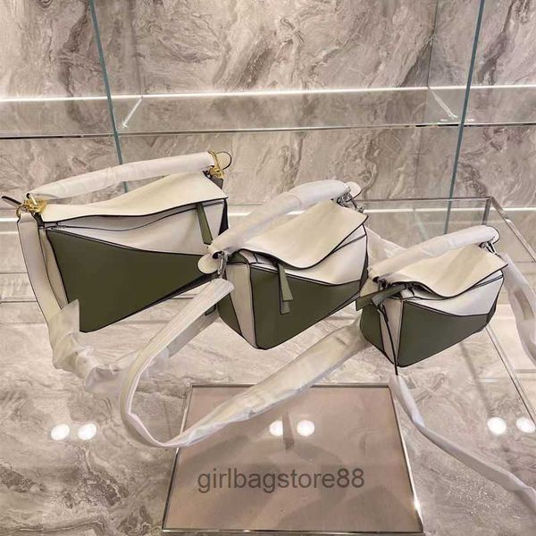 geometric popular designer women's puzzle star spain family bags summer girl leather loewsbag style lady bag handheld spliced commuter
geometric popular designer women's puzzle star spain family bags summer girl leather loewsbag style lady bag handheld spliced commuter