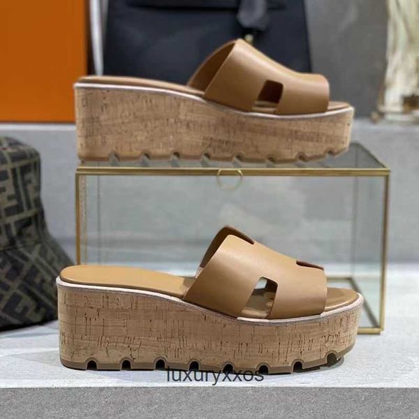 2023 hermz sandal oran oasis slippers women's matsuke h summer slope heel outgoing leather designer bottom beach open toe 90je
2023 hermz sandal oran oasis slippers women's matsuke h summer slope heel outgoing leather designer bottom beach open toe 90je
