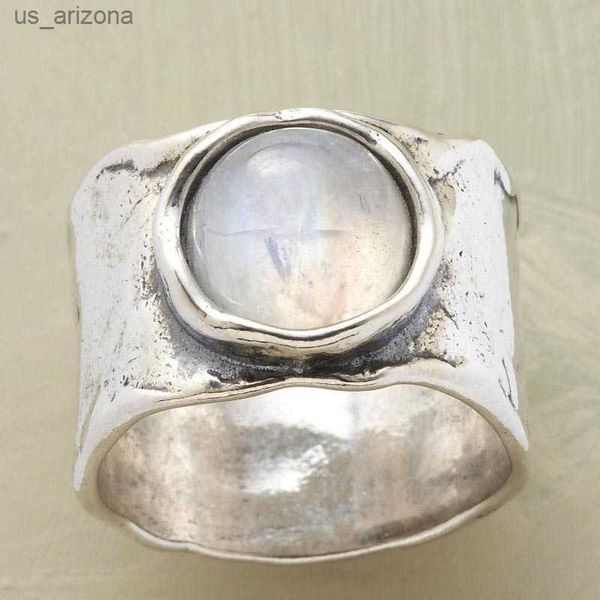 vintage round moonstone massive rings for women white gold color women's large ring wedding jewelry accessories gifts l230620, Silver
vintage round moonstone massive rings for women white gold color women's large ring wedding jewelry accessories gifts l230620, Silver