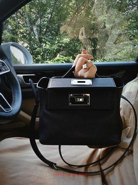 h home designer 2424 tote bags for sale french 2023 leather bag 2424mini handbag fashion large capacity single shoulder cross body dumpling
h home designer 2424 tote bags for sale french 2023 leather bag 2424mini handbag fashion large capacity single shoulder cross body dumpling