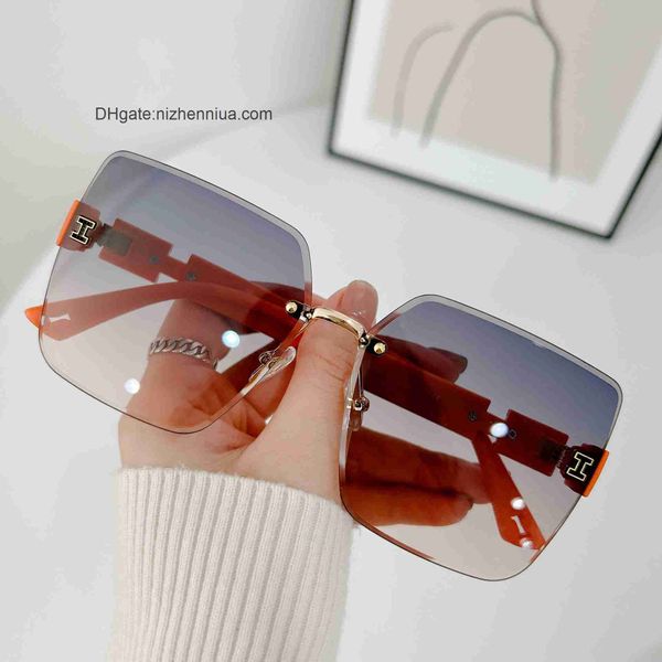 aher max luxury designer brand fashionable square h glasses 7710 rimless sunglasses for women versatile, White;black
aher max luxury designer brand fashionable square h glasses 7710 rimless sunglasses for women versatile, White;black