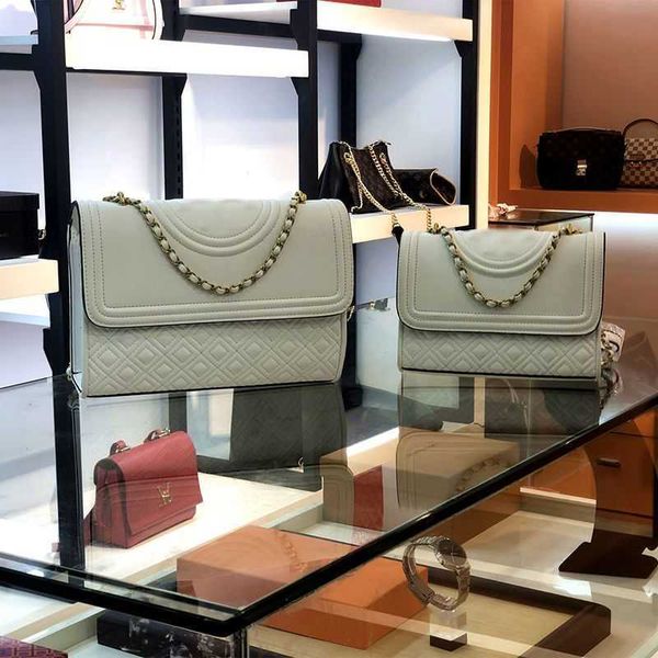 fashionable 2021 new tb leather chain bag sheepskin lingge tassel one shoulder oblique cross women's bag
fashionable 2021 new tb leather chain bag sheepskin lingge tassel one shoulder oblique cross women's bag