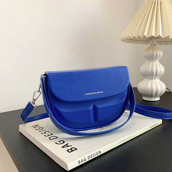fashion women's handheld bag spring new saddle bag trend simple one shoulder crossbody bag for women
fashion women's handheld bag spring new saddle bag trend simple one shoulder crossbody bag for women