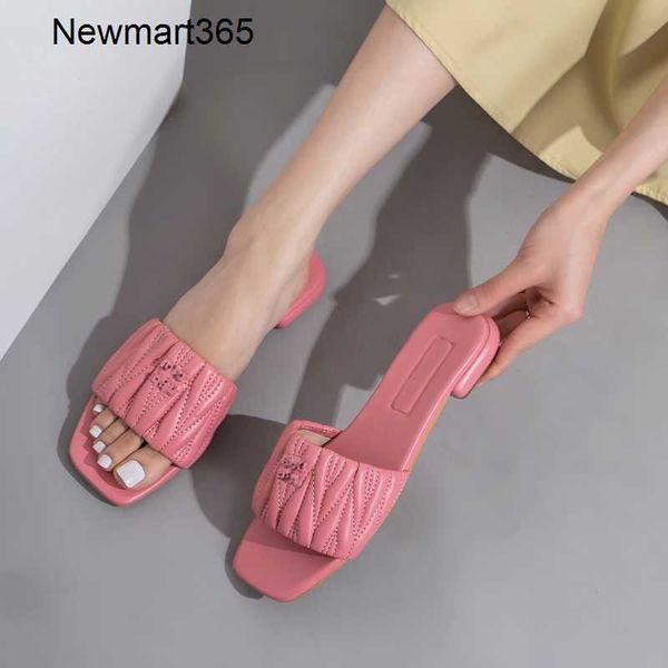 sandals famous designer women slides casual outdoor shoes summer female anti-slip slide slippers open toe sandales flat black house sandal f
sandals famous designer women slides casual outdoor shoes summer female anti-slip slide slippers open toe sandales flat black house sandal f