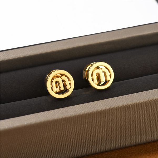 french light luxury letter circular hollow earrings for women niche high-end all-match fashion simple charm jewelry, Golden;silver
french light luxury letter circular hollow earrings for women niche high-end all-match fashion simple charm jewelry, Golden;silver