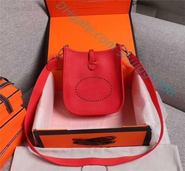 2022 soft leather bag female evelyn mobile phone bag fashionable simple one shoulder messenger handbag70
2022 soft leather bag female evelyn mobile phone bag fashionable simple one shoulder messenger handbag70
