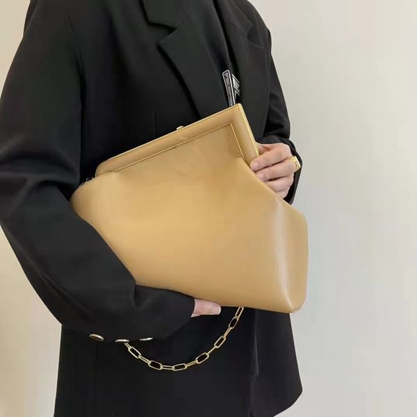 evening lady first crossbody clutch bag women genuine leather hand bag wallet purse handbag luxury tote with fashion new style shoulder bags
evening lady first crossbody clutch bag women genuine leather hand bag wallet purse handbag luxury tote with fashion new style shoulder bags