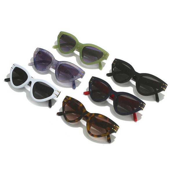new personalized cat eye triangle fashion trend versatile travel designer mens vintage sunglasses brands for women men, White;black
new personalized cat eye triangle fashion trend versatile travel designer mens vintage sunglasses brands for women men, White;black