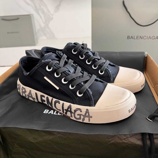 paris new worn canvas shoes half trailer small dirty single shoes casual board shoes flat bottom sports shoes couple shoes, Black
paris new worn canvas shoes half trailer small dirty single shoes casual board shoes flat bottom sports shoes couple shoes, Black