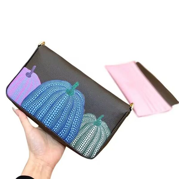 2023 sport outdoor women flap travel shoulder handbags classic pumpking gaston pattern metal chain crossbody hiking bags purse card holder 3
2023 sport outdoor women flap travel shoulder handbags classic pumpking gaston pattern metal chain crossbody hiking bags purse card holder 3